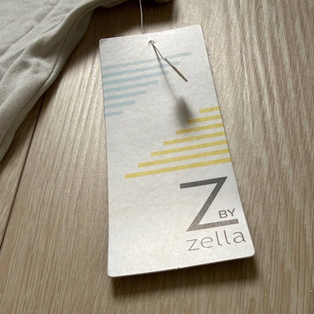 Zella Classic Gray White Short Sleeve Tee - Picture 3 of 7